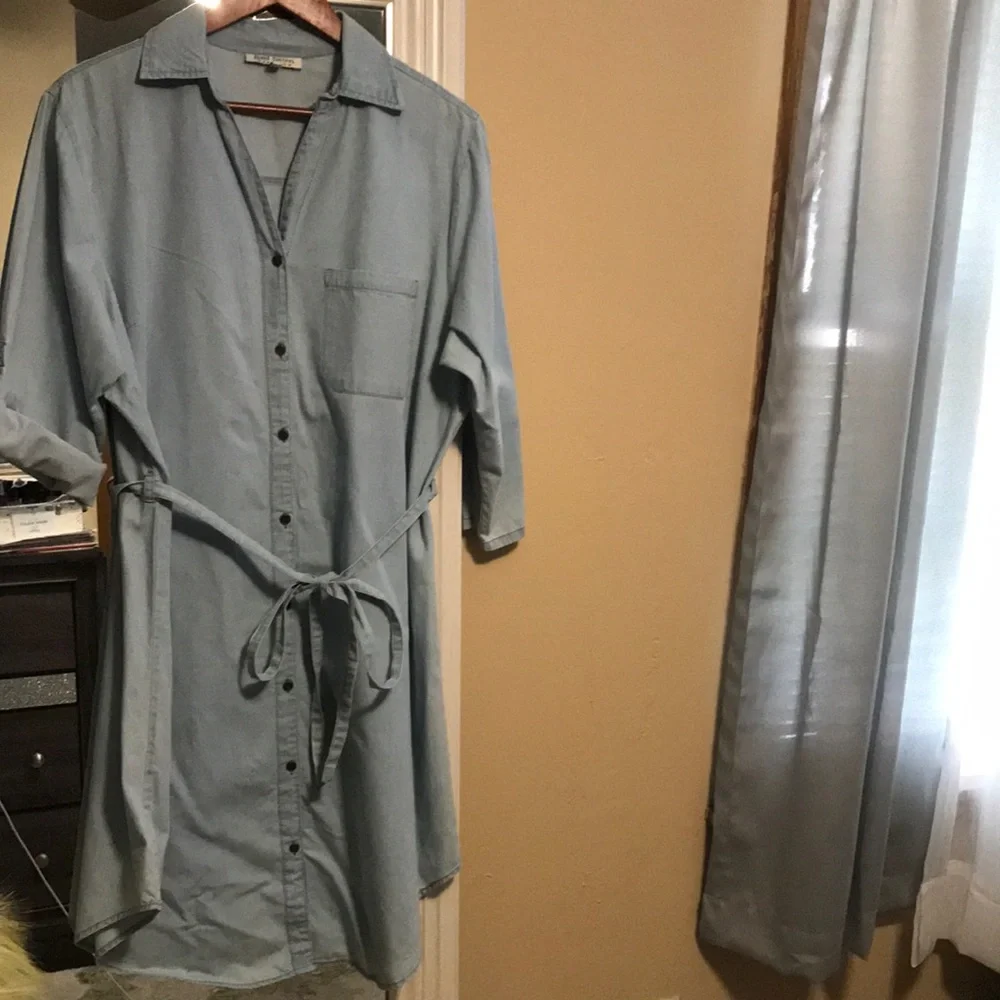 Size 2X - Picture 1 of 3